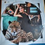 Muurcirkel Foto vrouw met panter Plexiglas - Diameter 50cm, Ophalen of Verzenden, Nieuw