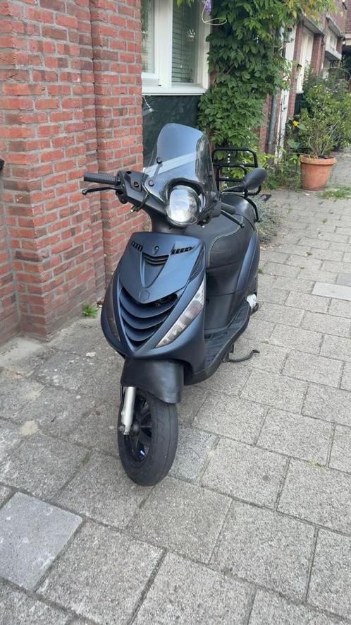 Piaggio zip 50cc, Fietsen en Brommers, Scooters | Piaggio, Zo goed als nieuw, Zip, Ophalen