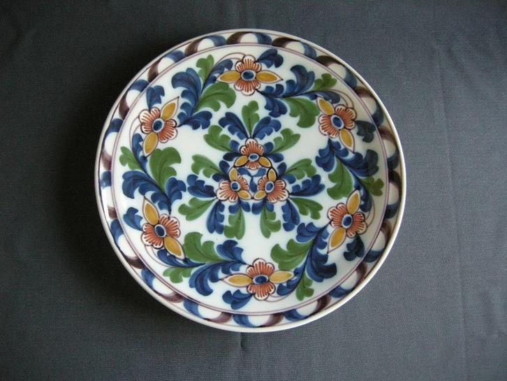 Makkum, wandbord, doorsnee 30,5 cm., bloemdecor, Antiek en Kunst, Antiek | Wandborden en Tegels, Ophalen of Verzenden