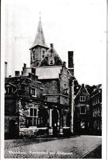 MIDDELBURG - KOORKERKHOF met ABDIJPOORT beschikbaar voor biedingen