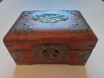 Antiek Chinees sieradenkistje met jade ornament., Antiek en Kunst, Ophalen of Verzenden