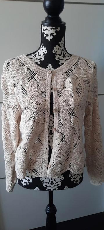 Nieuw beige gehaakt dames vestje mt M beschikbaar voor biedingen