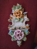 Capidomonte wijwaterbakje porselein 1960, Antiek en Kunst, Antiek | Wandborden en Tegels, Ophalen of Verzenden