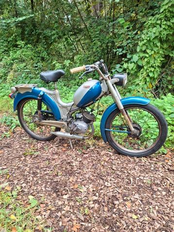 Frejus Italiaanse Oldtimer Brommer  beschikbaar voor biedingen