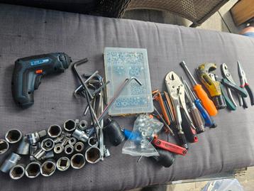 Gereedschap diversen beschikbaar voor biedingen