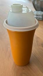Vintage Tupperware oranje shaker met schenkdeksel, Ophalen of Verzenden, Zo goed als nieuw, Oranje, Beker of Kan