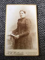 CDV, Vrouw, H.W. WOLLRABE, DEN HAAG, Carte de Visite, Ophalen of Verzenden, Voor 1940, Gebruikt, Foto