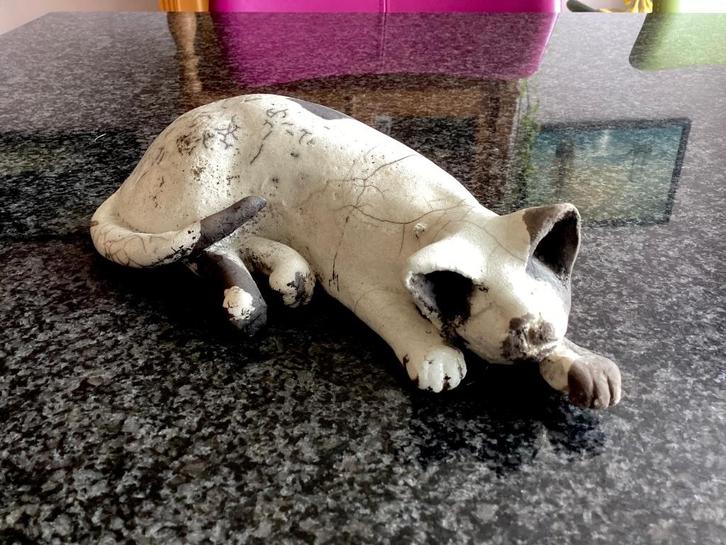 Beeld, kat, poes, kitten, Raku gestookt, keramiek, Antiek en Kunst, Kunst | Beelden en Houtsnijwerken, Ophalen