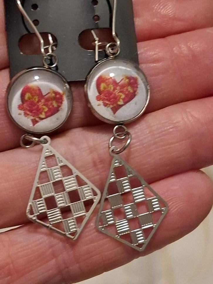 **SALE** oorbellen 0,50 eurocent, Sieraden, Tassen en Uiterlijk, Oorbellen, Zo goed als nieuw, Overige materialen, Overige kleuren