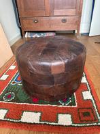 Poef / voetenbank bruin leer, Ophalen, Minder dan 50 cm, Gebruikt, Rond