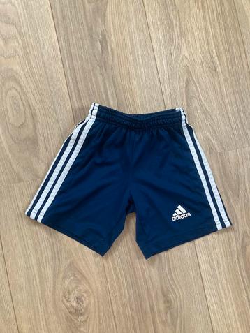 Adidas sportshort - maat 116