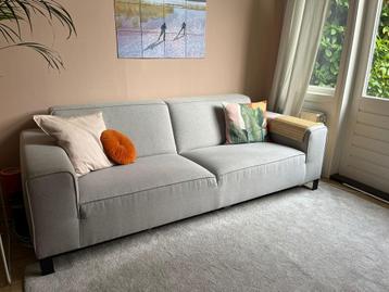 Bank van Loods 5 beschikbaar voor biedingen