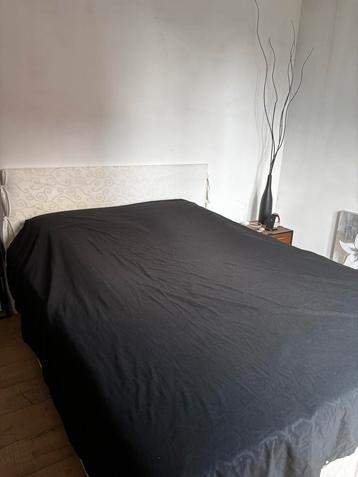 GRATIS: Boxspring 160x200 met hoofdbord