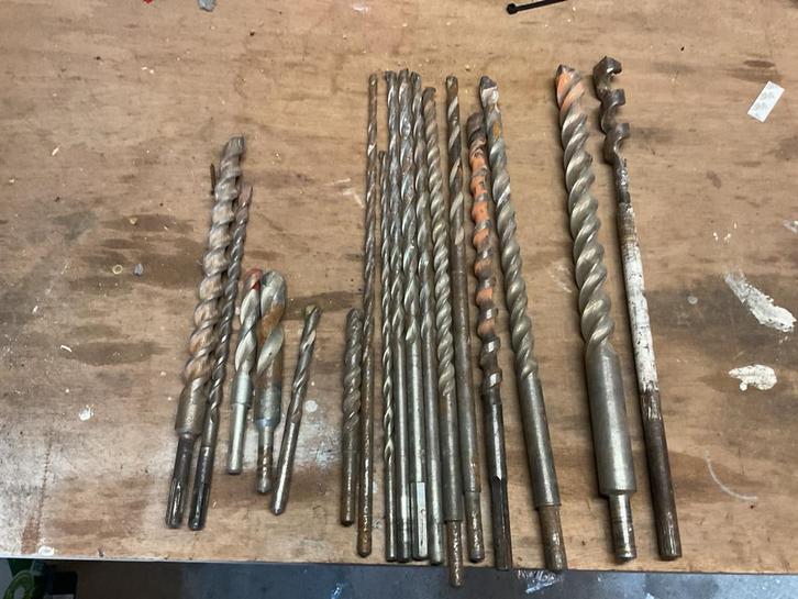 Assortiment Steenboren - Diverse Maten, Doe-het-zelf en Verbouw, Gereedschap | Handgereedschap, Gebruikt, Ophalen