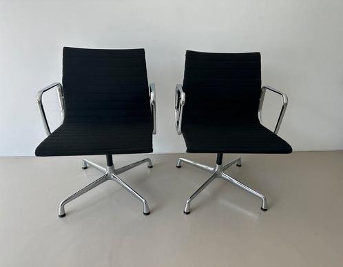 Vitra EA 108 vergaderstoel draaibaar, Huis en Inrichting, Bureaustoelen, Zo goed als nieuw, Bureaustoel, Zwart, Ergonomisch, Ophalen
