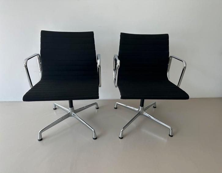 Vitra EA 108 vergaderstoelen draaibaar, set van 2 stuks, Huis en Inrichting, Bureaustoelen, Zo goed als nieuw, Bureaustoel, Zwart