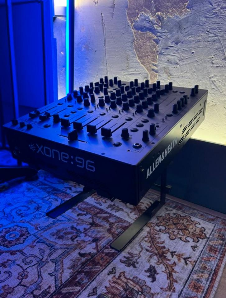 Allen & Heath Xone 96 DJ Mixer – Nieuwstaat (juni 2025)., Muziek en Instrumenten, Dj-sets en Draaitafels, Zo goed als nieuw, Overige merken