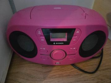 Radio en CDspeler van Bigben. Met USB aansluiting beschikbaar voor biedingen
