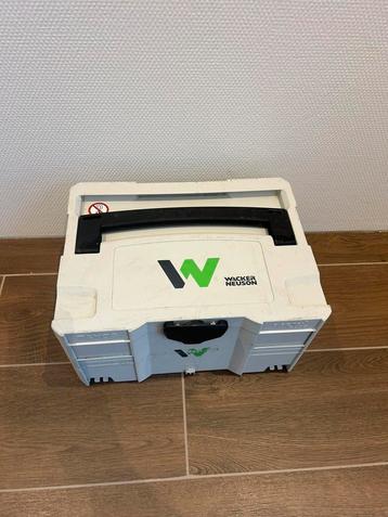 Wacker accu snellader in systainer c43/13 beschikbaar voor biedingen
