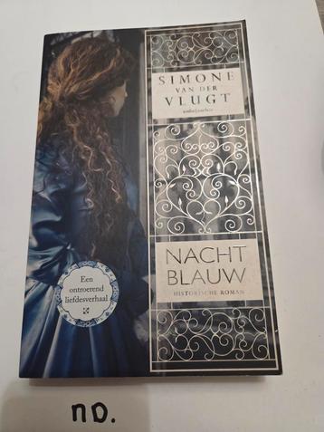 Simone van der Vlugt - Nachtblauw beschikbaar voor biedingen