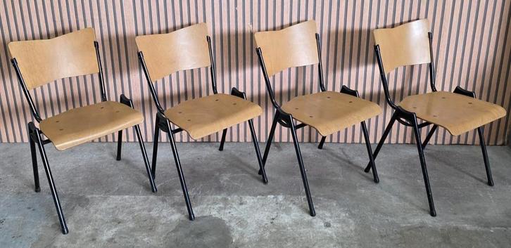 15 x Vepa Kiri design stoelen Vintage schoolstoelen cafe, Huis en Inrichting, Stoelen, Zo goed als nieuw, Vijf, Zes of meer stoelen