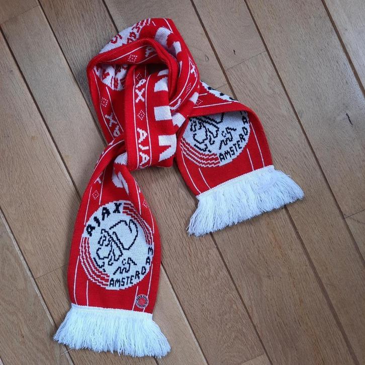 AJAX Nikos Machlas sjaal rood wit, Verzamelen, Sportartikelen en Voetbal, Zo goed als nieuw, Vaantje of Sjaal, Ajax, Ophalen of Verzenden