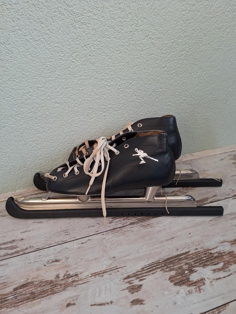 Avento Eagle noren/ schaatsen, incl beschermers, mt 38, Sport en Fitness, Schaatsen, Overige merken, Gebruikt, Ophalen of Verzenden