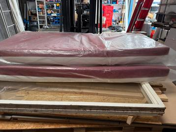 2x traagschuim massage matras. Praktisch nieuw. 90x210 beschikbaar voor biedingen