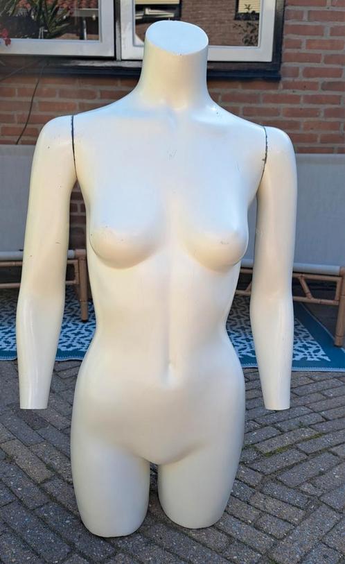 mannequin vrouw paspop etalagepop showpop Sarah Torso, Hobby en Vrije tijd, Naaien en Fournituren, Gebruikt, Paspop, Ophalen of Verzenden