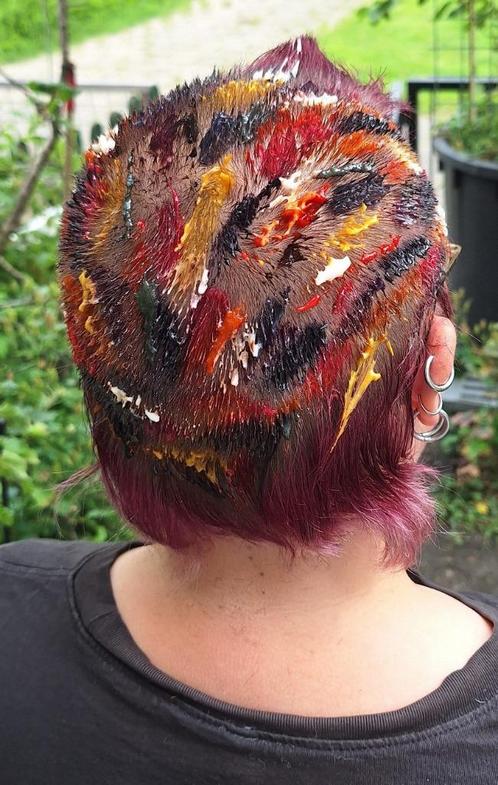 Kleurmodel kappersmodel knipmodel vrouw dame met lef gevraag, Sieraden, Tassen en Uiterlijk, Uiterlijk | Haarverzorging, Nieuw