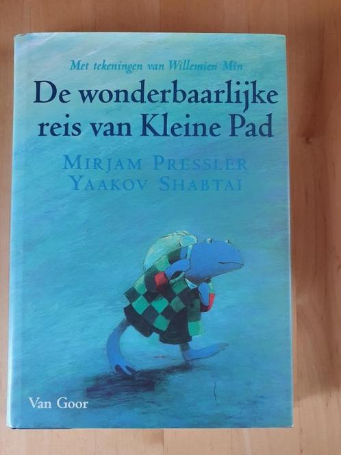 DE  WONDERBAARLIJKE  REIS  VAN  KLEINE  PAD Van Mirjam Press, Boeken, Kinderboeken | Jeugd | onder 10 jaar, Zo goed als nieuw