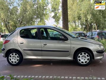 Peugeot 206 1.4 Air-line 2 AIRCO!5DEURS!APK!KOOPJE! beschikbaar voor biedingen