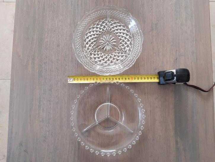 Serveerschaal glas 3 vaks nieuw uit oma,s servieskast., Huis en Inrichting, Keuken | Keukenbenodigdheden, Zo goed als nieuw, Ophalen of Verzenden