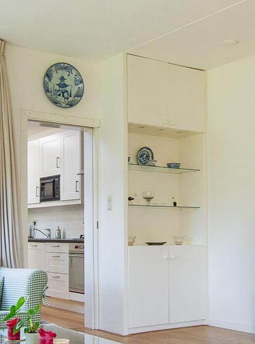 Twee glazen (boeken)planken, Huis en Inrichting, Kasten | Vitrinekasten, Gebruikt, Minder dan 100 cm, Minder dan 50 cm, 25 tot 50 cm