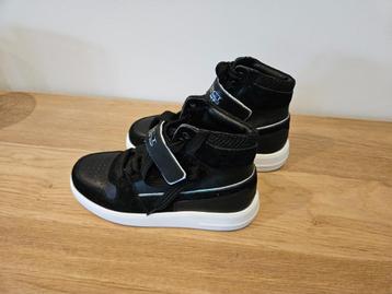 nieuwe sneakers DSTRCT beschikbaar voor biedingen