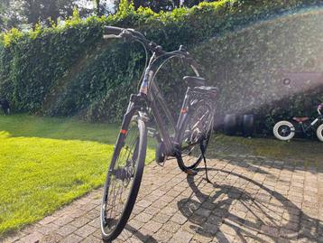 Giant Aspiro lichtgewicht trekkingfiets beschikbaar voor biedingen