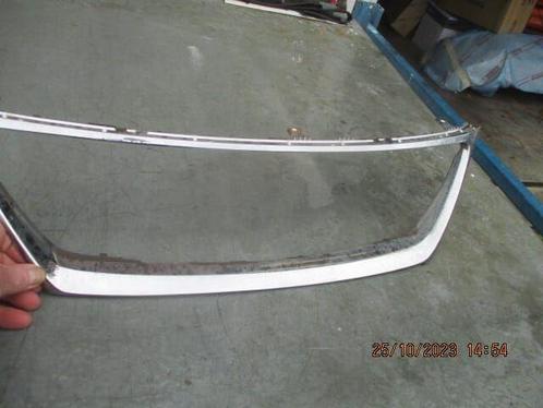 Grille-omlijsting - Lexus IS 250    350, Auto-onderdelen, Overige Auto-onderdelen, Lexus, Gebruikt, Ophalen of Verzenden