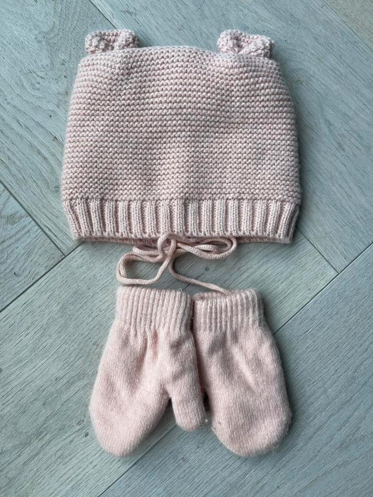 Roze berenmutsje met handschoenen 1 jaar, Kinderen en Baby's, Babykleding | Mutsen, Sjaals en Wanten, Zo goed als nieuw, Muts