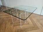 Design salontafel met glazen blad en plexiglas onderstel, Ophalen, 50 tot 100 cm, Vierkant, 50 tot 100 cm