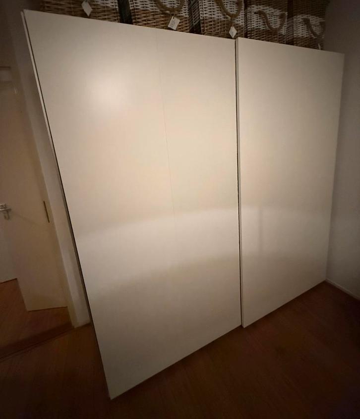 IKEA PAX kledingkast met schuifdeuren – wit – 200x201 cm, Huis en Inrichting, Kasten | Kledingkasten, Gebruikt, 200 cm of meer