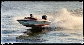 snelle speedboot, vaarklaar, met trailer beschikbaar voor biedingen