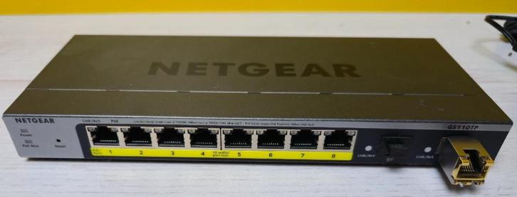 Netgear GS110TP v3 8port Gigabit PoE+ switch met 2 SFP ports, Computers en Software, Netwerk switches, Gebruikt, Ophalen of Verzenden
