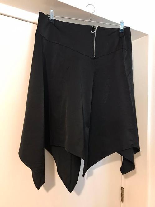 Vera Moda satijn stretch rok maat 42 zwart zgan punten, Kleding | Dames, Rokken, Zo goed als nieuw, Maat 42/44 (L), Zwart, Onder de knie