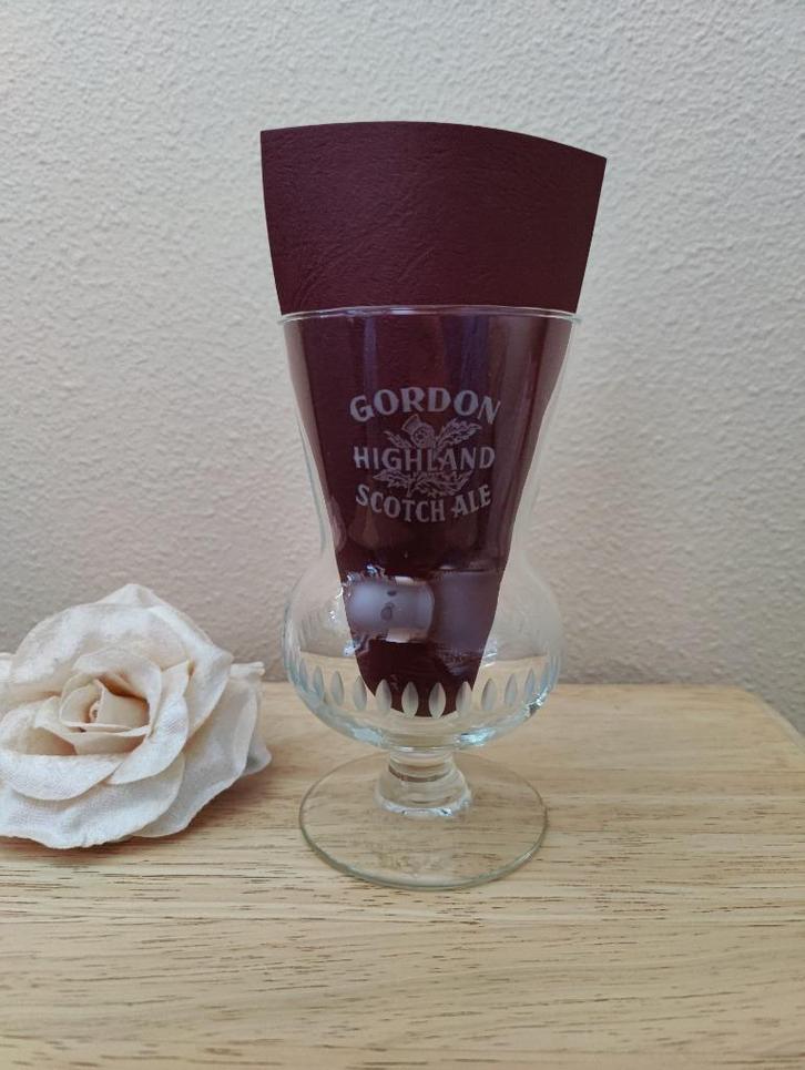 Vintage glas Gordon Highland Scotch Ale met gegraveerde rand, Antiek en Kunst, Antiek | Glas en Kristal, Verzenden