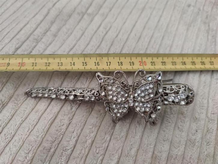 Vintage Vlinder Haarspeld met Strass, Sieraden, Tassen en Uiterlijk, Broches, Gebruikt, Zilver, 10 cm of meer, Met kristal, Met strass
