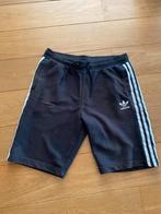 Joggingshort Adidas, Kinderen en Baby's, Kinderkleding | Maat 176, Gebruikt, Ophalen of Verzenden