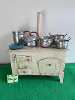 Antiek fornuisje met pannetjes, Ophalen of Verzenden