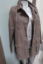 Pull & Bear lekkere warme jas taupe kleur met zachte voering, Maat 38/40 (M), Bruin, Ophalen of Verzenden, Zo goed als nieuw