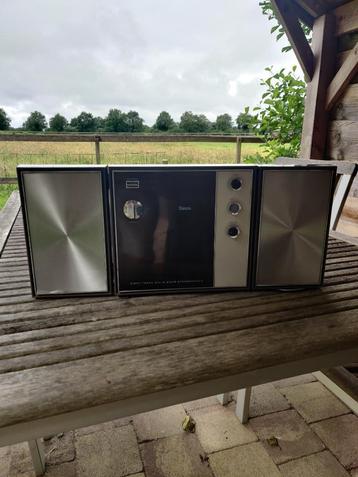 8-track speler met cassettes! beschikbaar voor biedingen