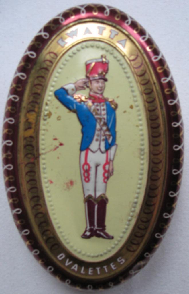 ovaal blikje Ovalettes Kwatta (Soldaatje) evt + 2x Tjoklat), Verzamelen, Blikken, Gebruikt, Overige, Overige merken, Ophalen of Verzenden